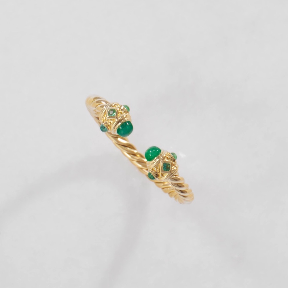 Renaissance Ring
18K Yellow Gold with Emeralds, 2.3mm
